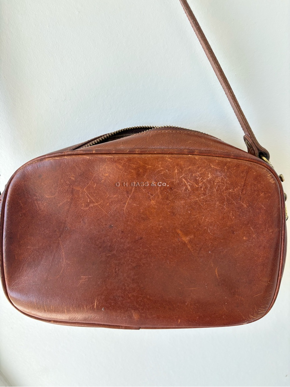 Vintage G.H. Bass & Co Genuine Leather Crossbody Bag Cognac Brown - Picture 14 of 14